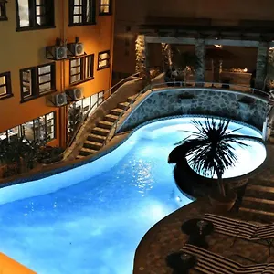 Appartement 1775 Adriatico, Manilla